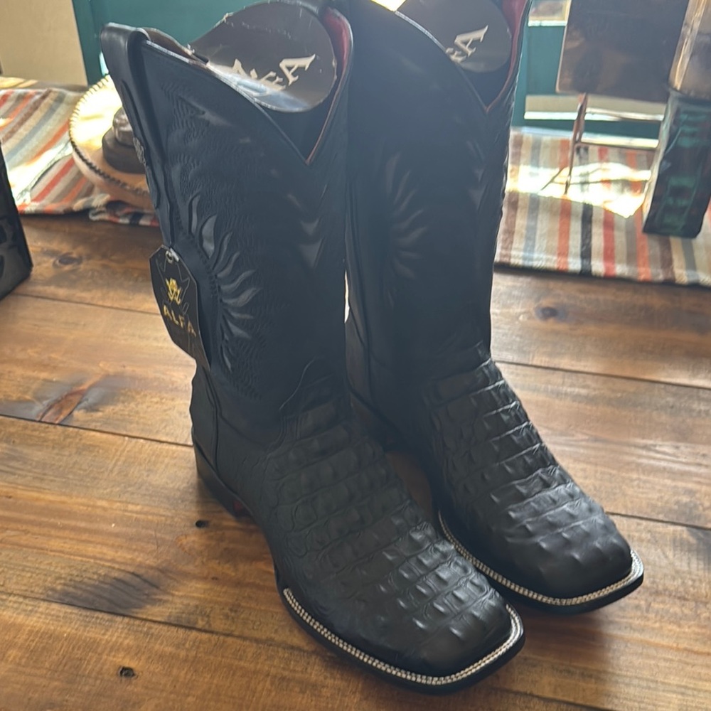 Black Caiman Horn Men’s Western Cowboy Boots